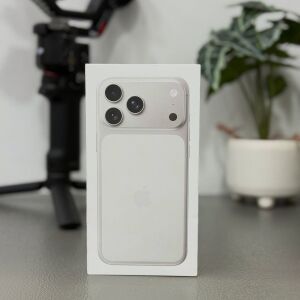 17 pro max 256gb Branco lancrado